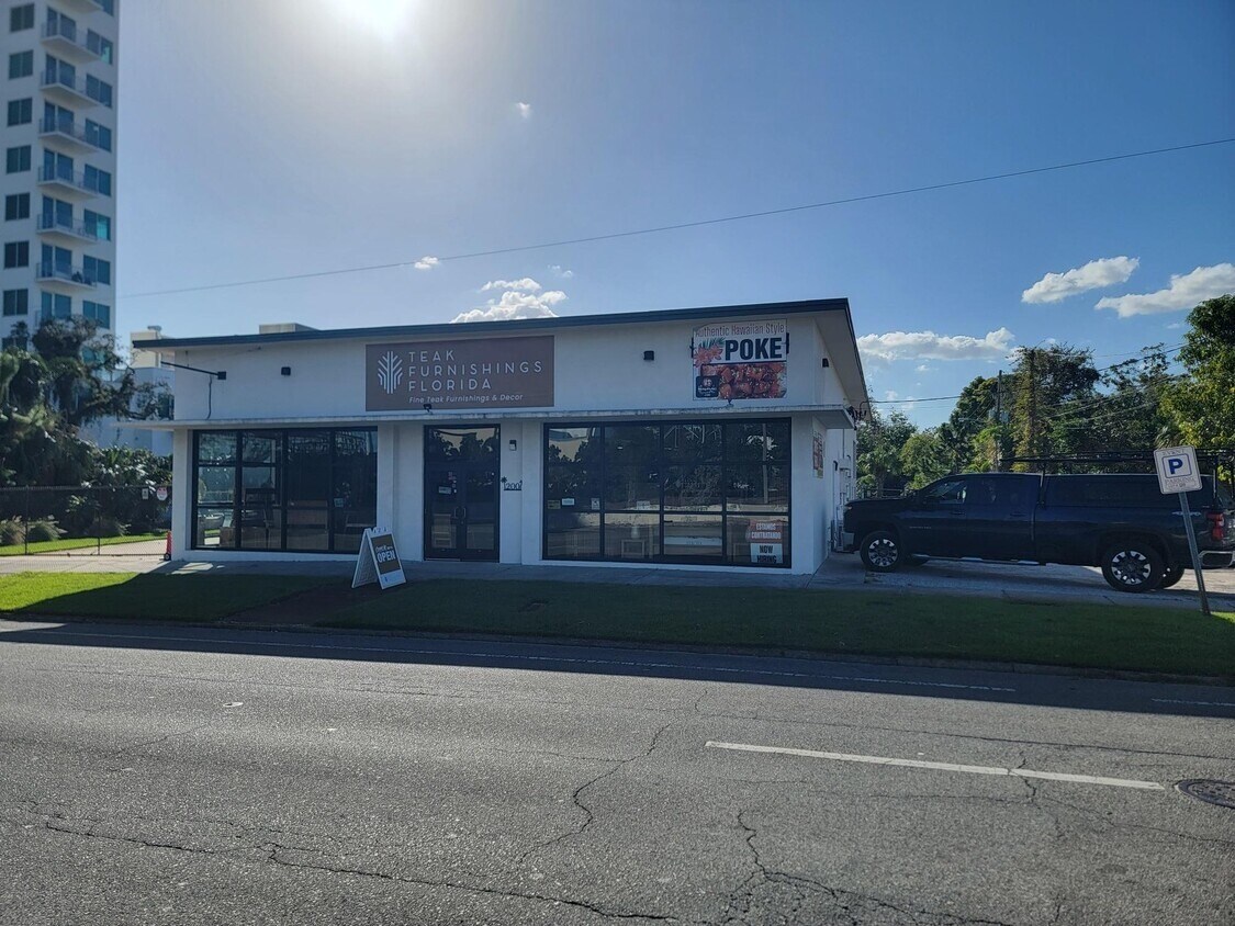 200-210 16th St N, Saint Petersburg, FL à vendre Photo principale– Image 1 sur 27