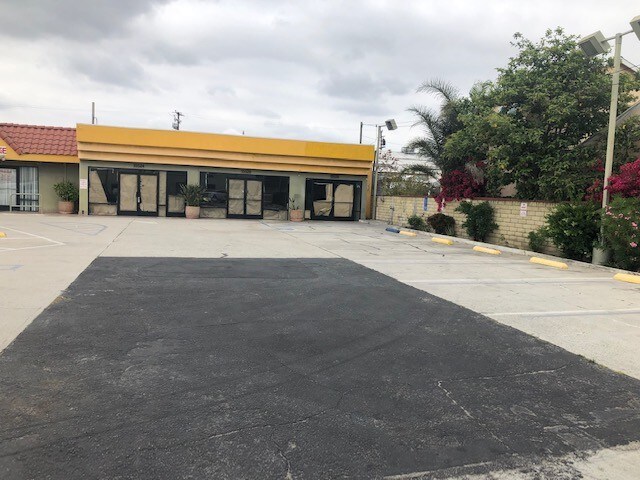 15518-15528 Lakewood Blvd, Bellflower, CA à louer - Photo de l’immeuble – Image 2 sur 3