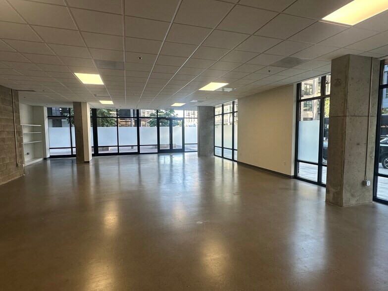 3750 S River Pky, Portland, OR à louer - Photo de l’immeuble – Image 2 sur 3