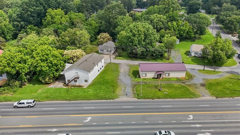 557 E Dixie Dr, Asheboro, NC à vendre Photo principale– Image 1 sur 11