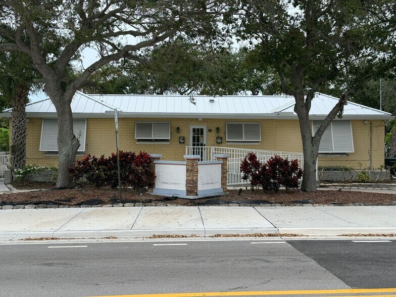 112 SE 10th St, Delray Beach, FL à louer - Photo de l’immeuble – Image 1 sur 42