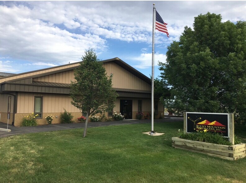 2865 Airport Dr, Erie, CO à vendre - Photo de l’immeuble – Image 2 sur 14