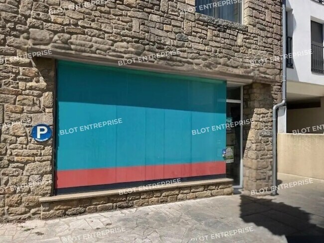 Plus de détails pour 27 Avenue Du Maréchal Foch, Auray - Local commercial à louer