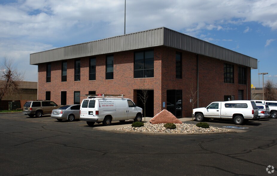 5801 Logan St, Denver, CO à louer - Photo principale – Image 1 sur 15