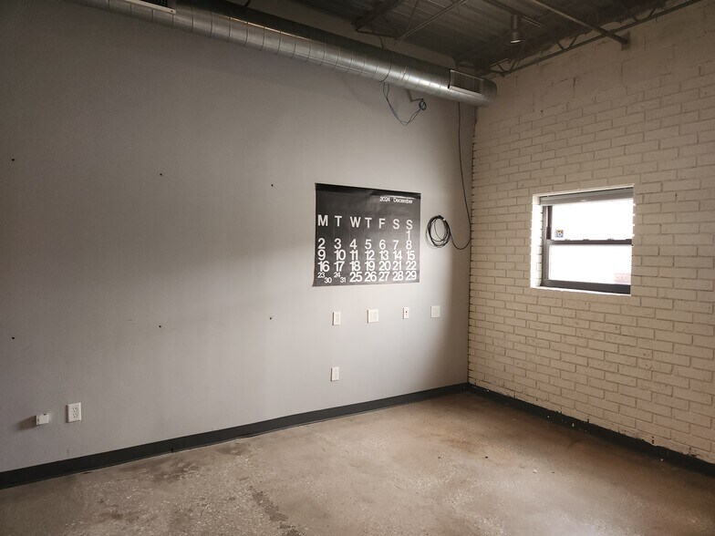 1820-1830 W Grand Ave, Chicago, IL à louer - Photo de l’immeuble – Image 3 sur 6