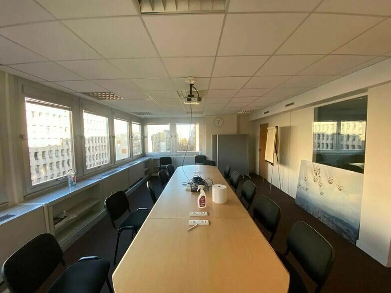 Bureau dans Paris à louer - Photo de l’immeuble – Image 2 sur 25
