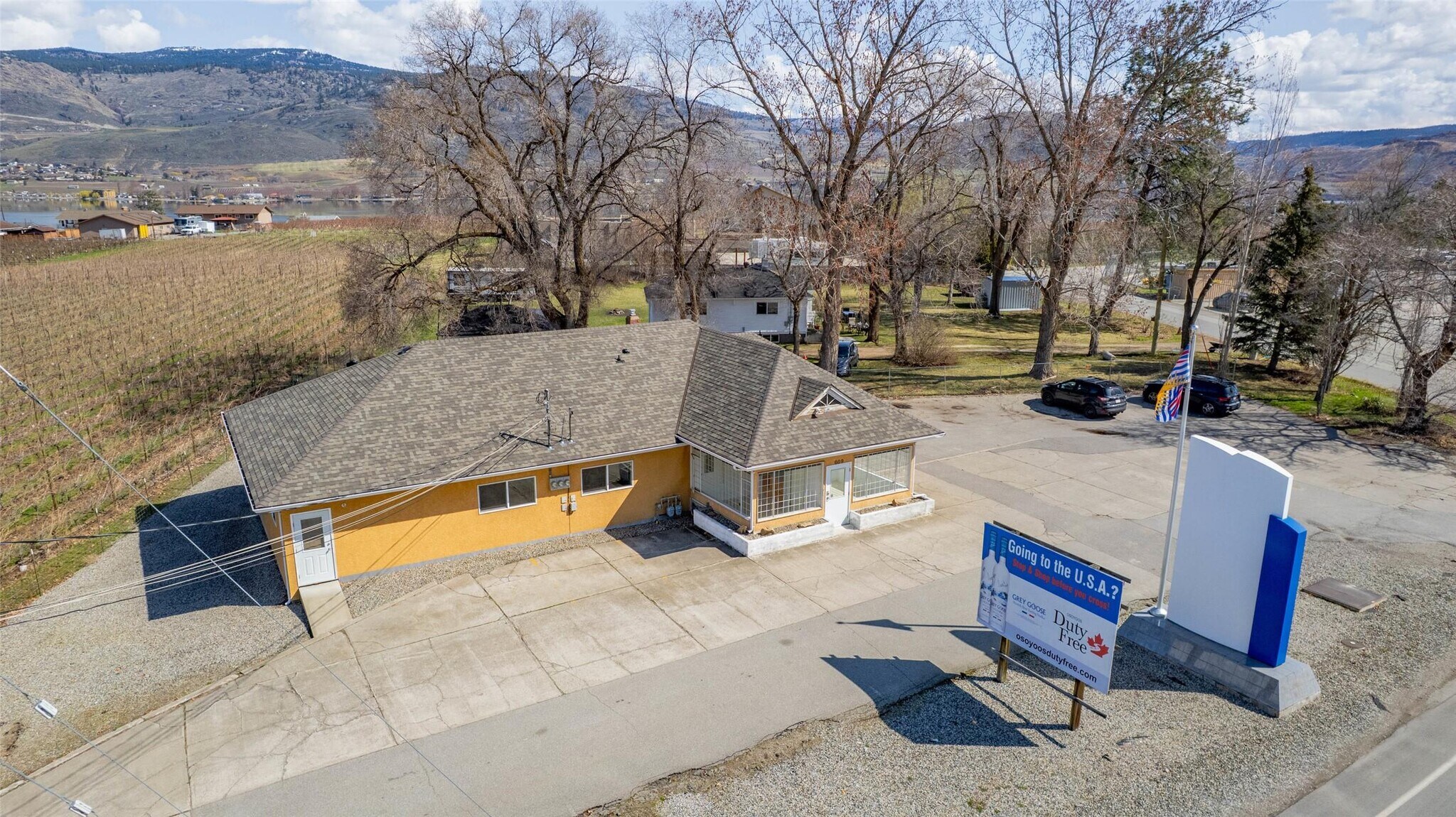 609 Hwy 97, Osoyoos, BC à vendre Photo de l’immeuble– Image 1 sur 31