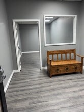 1700 SE Mile Hill Dr, Port Orchard, WA à louer Photo intérieure– Image 1 sur 2