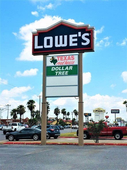 216-410 N Ed Carey Dr, Harlingen, TX à louer - Photo de l’immeuble – Image 3 sur 8