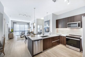 Plus de détails pour 1500 Westbranch Dr, McLean, VA - Local commercial à louer