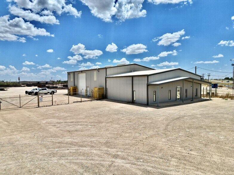 2700 E Interstate 20, Midland, TX à louer - Photo de l’immeuble – Image 2 sur 13