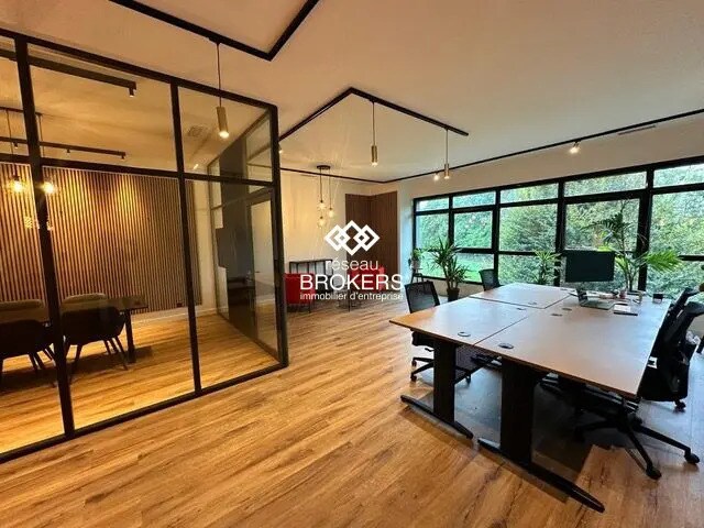 Bureau dans Montbonnot-Saint-Martin à louer - Photo de l’immeuble – Image 2 sur 11