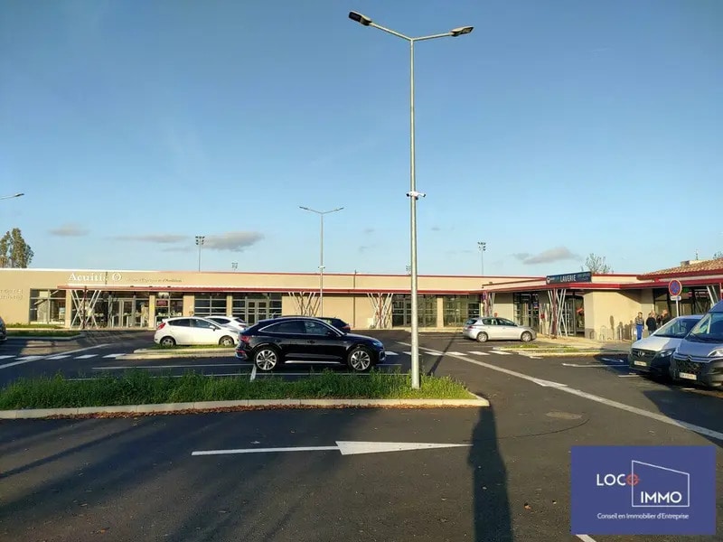 Local commercial dans Marmande à louer Photo de l’immeuble– Image 1 sur 5