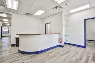 6236 W Desert Inn Rd, Las Vegas, NV à louer Photo intérieure– Image 2 sur 25