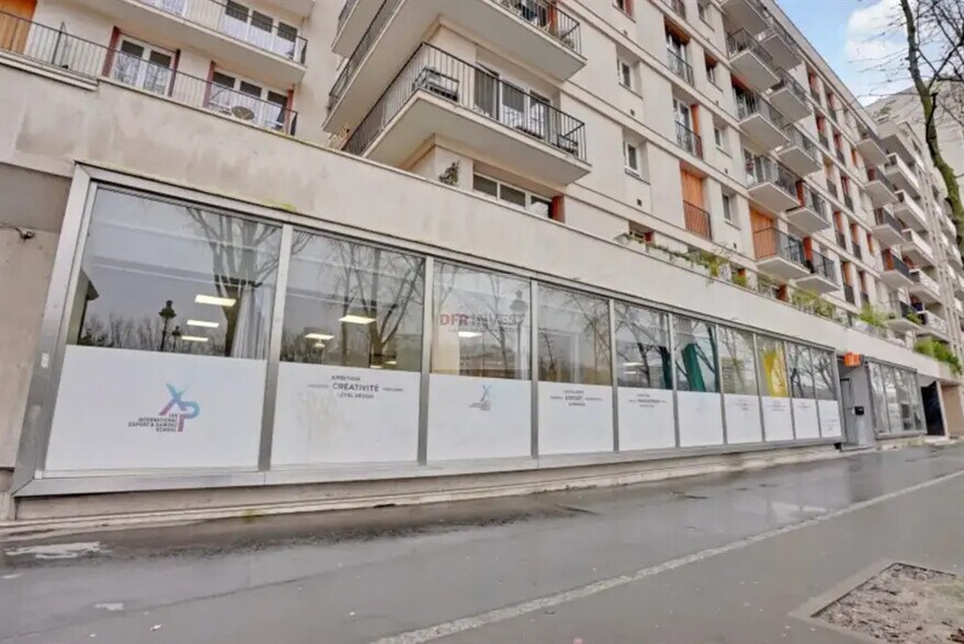 Local commercial dans Paris à louer - Photo de l’immeuble – Image 1 sur 9