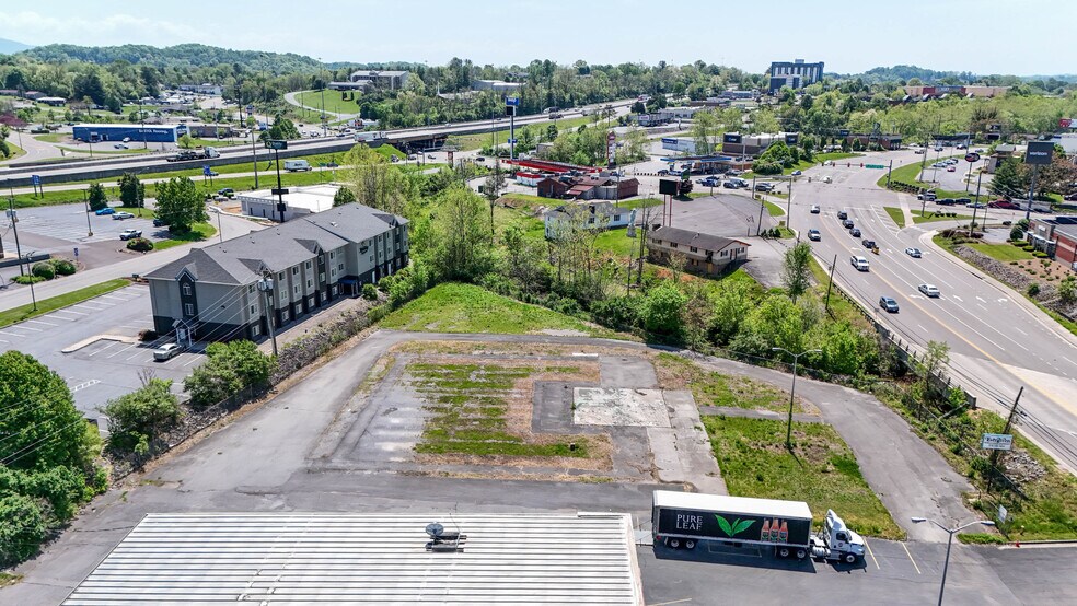 3323 Lee Hwy, Bristol, VA à vendre - Photo de l’immeuble – Image 3 sur 31