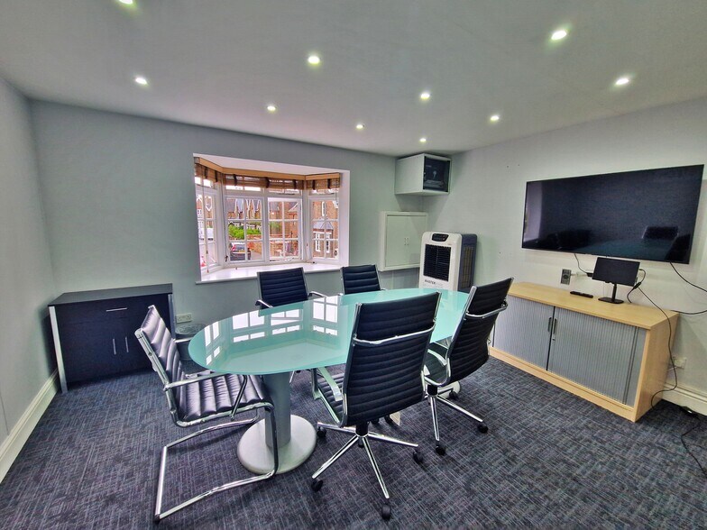 41-43 Church Rd, Londres à louer - Photo de l’immeuble – Image 2 sur 5