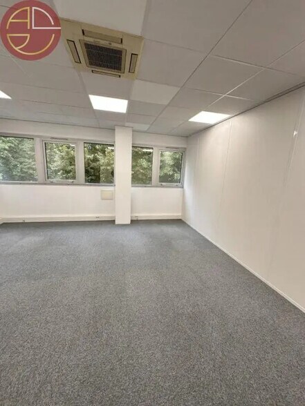 Bureau dans CASTELNAU-D'ESTRETEFONDS à louer - Photo de l’immeuble – Image 2 sur 4