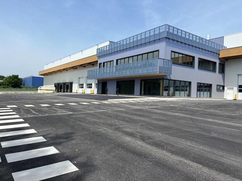 16 Rue Des Lievres, Tremblay-en-France à louer - Photo de l’immeuble – Image 3 sur 13