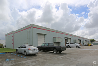 Plus de détails pour 8252-8264 NW 70th St, Miami, FL - Industriel/Logistique à louer