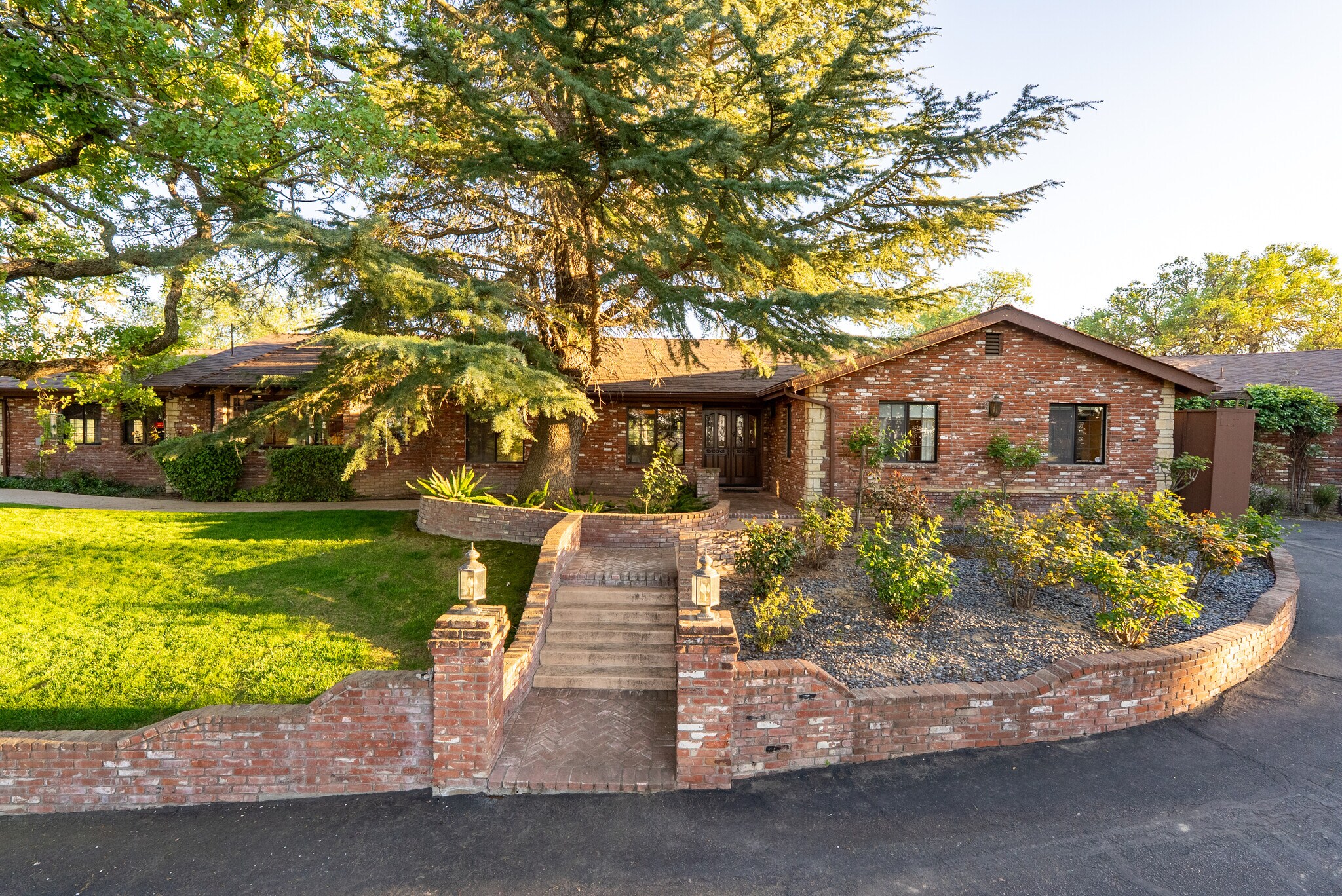 6125 El Pomar Dr, Templeton, CA à vendre Photo de l’immeuble– Image 1 sur 67