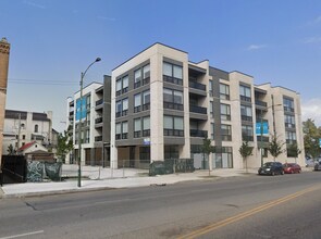 1606 S Ashland Ave, Chicago, IL à louer Photo intérieure– Image 2 sur 18