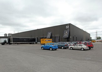 Plus de détails pour 51 Esandar Dr, Toronto, ON - Industriel/Logistique à louer