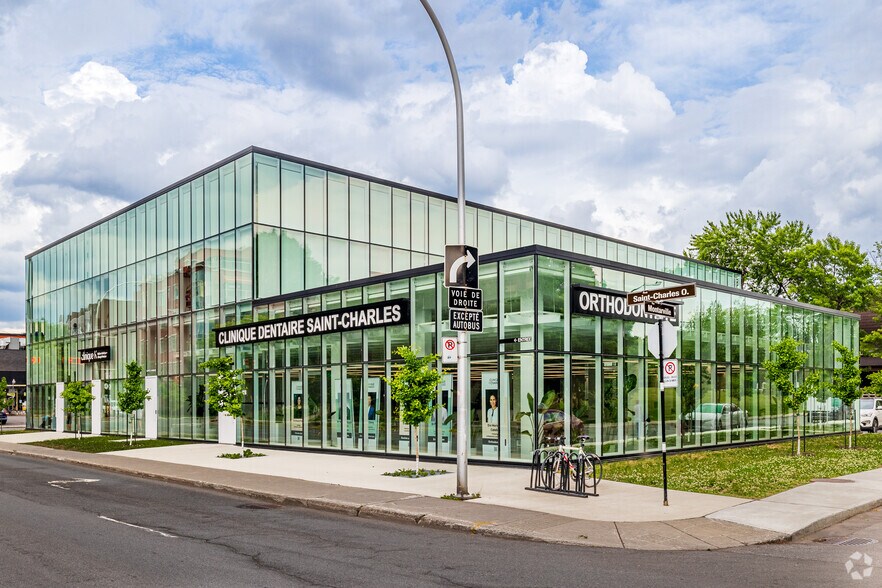 520 St Saint-Charles O, Longueuil, QC à louer - Photo de l’immeuble – Image 1 sur 7