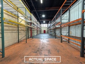 5066-5070 N Kimberly Ave, Chicago, IL à louer Photo intérieure– Image 2 sur 4