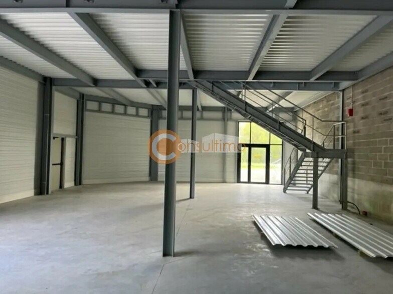 Local d'activités dans Tresses à vendre - Photo de l’immeuble – Image 3 sur 7