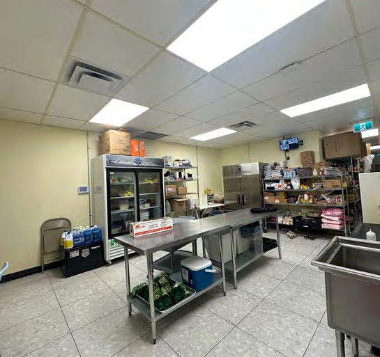 620 17th Ave SW, Calgary, AB à louer Photo intérieure– Image 1 sur 3