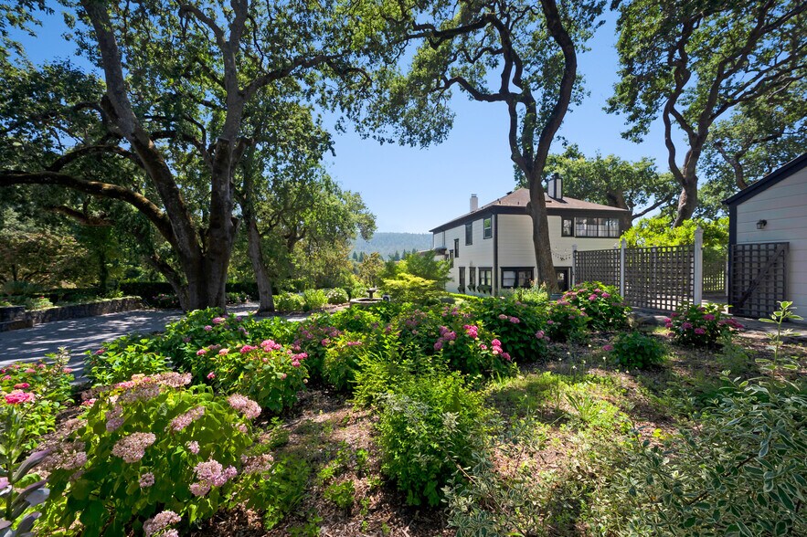 125 Cristo Ln, Santa Rosa, CA à vendre - Photo de l’immeuble – Image 3 sur 100