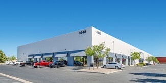 Plus de détails pour 3245 E Patrick Ln, Las Vegas, NV - Industriel/Logistique à louer