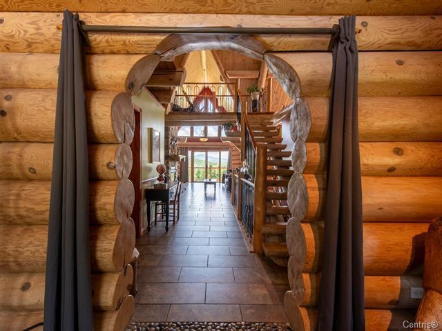 5 Ch Ledoux, Saint-etienne-de-bolton, QC à vendre - Photo de l’immeuble – Image 2 sur 6