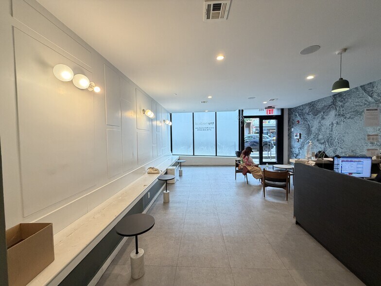 500 Dekalb Ave, Brooklyn, NY à louer - Photo de l’immeuble – Image 3 sur 15