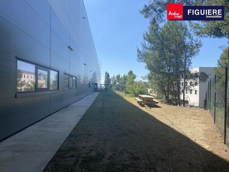 10 Boulevard Pythagore, Vitrolles à louer - Photo de l’immeuble – Image 3 sur 8