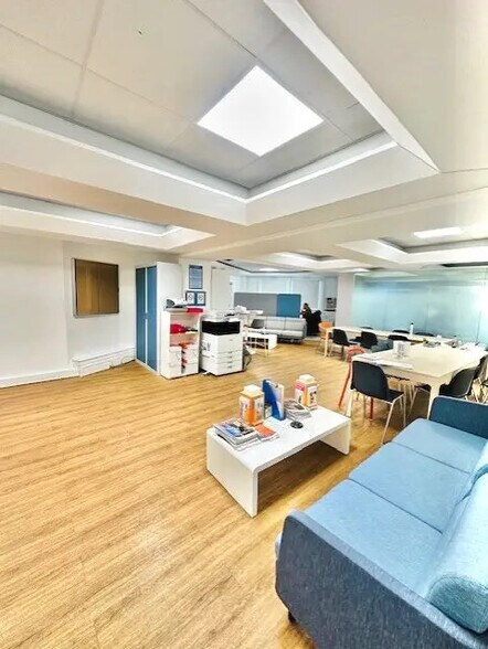 Bureau dans Paris à louer - Photo intérieure – Image 2 sur 7