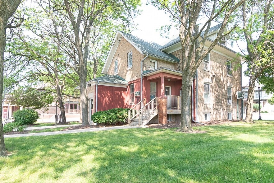 11 E Schaumburg Rd, Schaumburg, IL à vendre - Photo principale – Image 1 sur 2