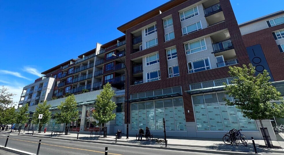 1008 Pandora Av, Victoria, BC à louer - Photo de l’immeuble – Image 2 sur 5
