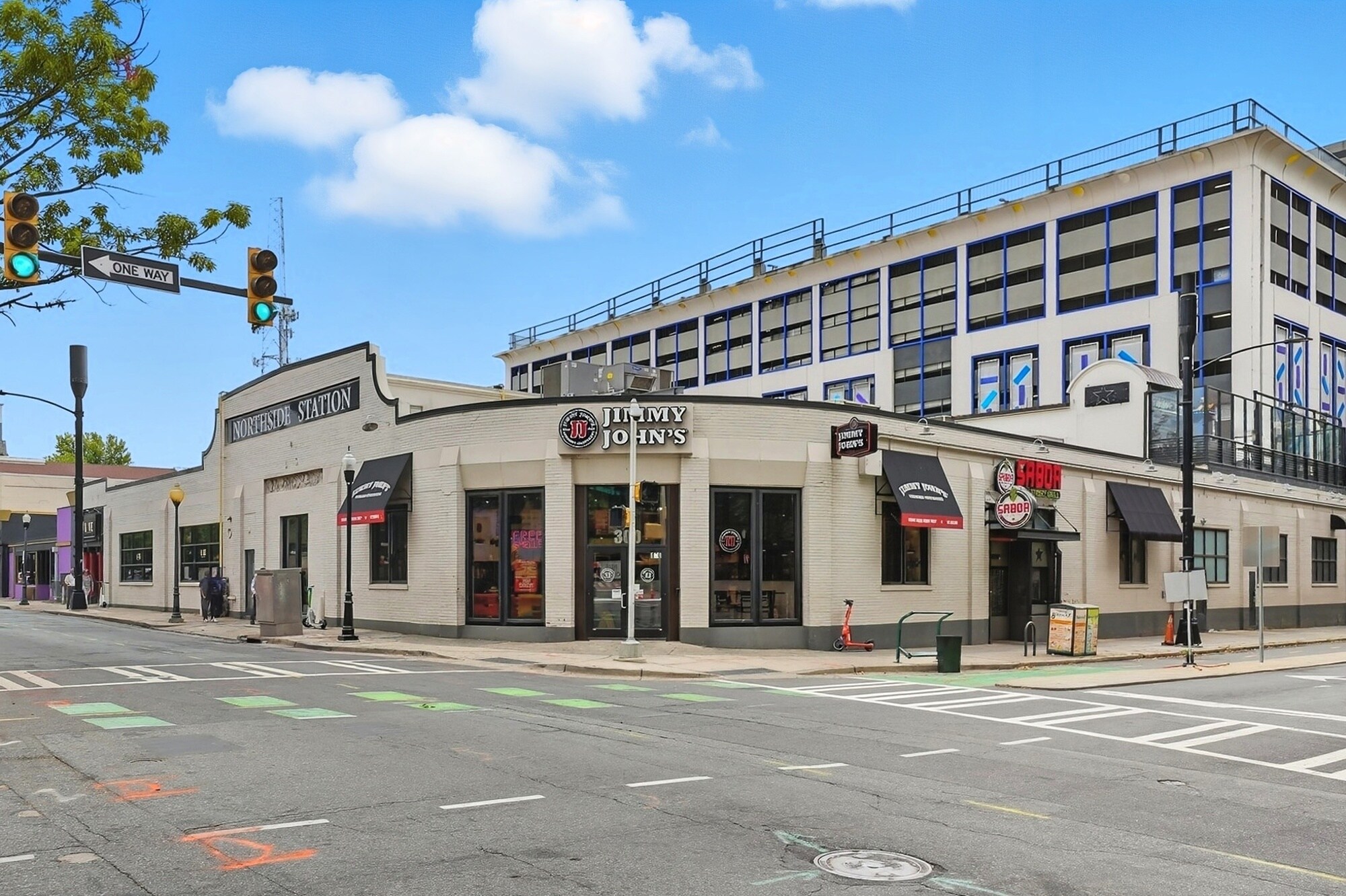 300-314 N College St, Charlotte, NC à louer Photo de l’immeuble– Image 1 sur 13