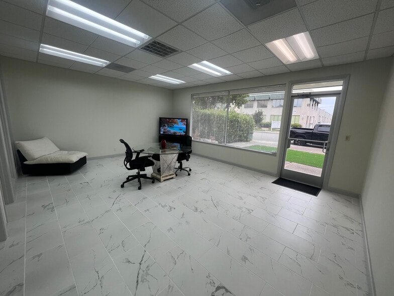 117-121 Paul Dr, San Rafael, CA à louer - Photo intérieure – Image 2 sur 37