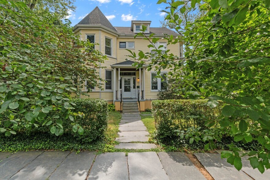 711 Gladstone Ave, Baltimore, MD à vendre - Photo de l’immeuble – Image 2 sur 46