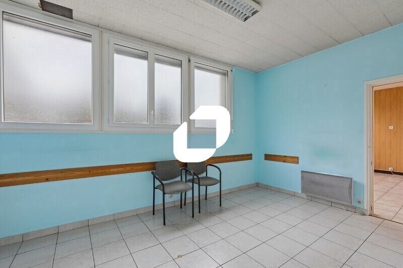 Bureau dans Chilly-Mazarin à louer - Photo intérieure – Image 2 sur 14