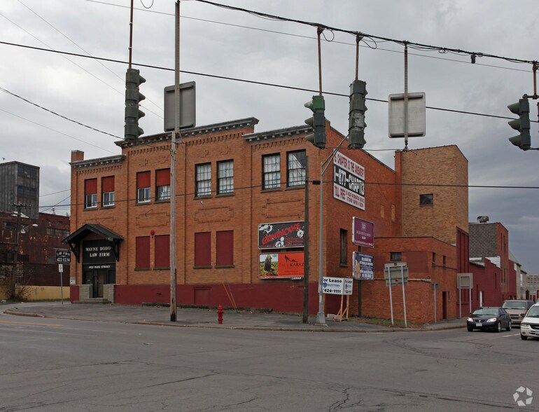 1925 Park St, Syracuse, NY à vendre - Photo de l’immeuble – Image 2 sur 5