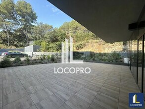 Bureau dans Valbonne à louer Photo de l’immeuble– Image 1 sur 12