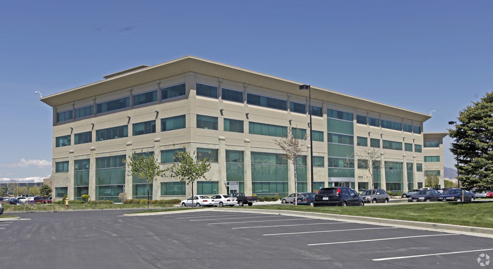 4255 Lake Park Blvd, Salt Lake City, UT à louer Photo principale– Image 1 sur 12