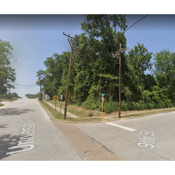 1040 9th St, Huntsville, TX à vendre - Photo principale – Image 1 sur 5