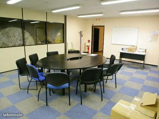 Local d’activités dans Toulouse à louer - Photo de l’immeuble – Image 3 sur 9