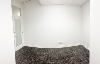 1124 Gainsborough Rd, London, ON à louer Photo intérieure– Image 2 sur 7