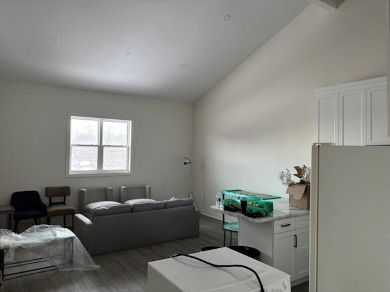 335 Wellington St, Port Colborne, ON à vendre - Photo de l’immeuble – Image 2 sur 17
